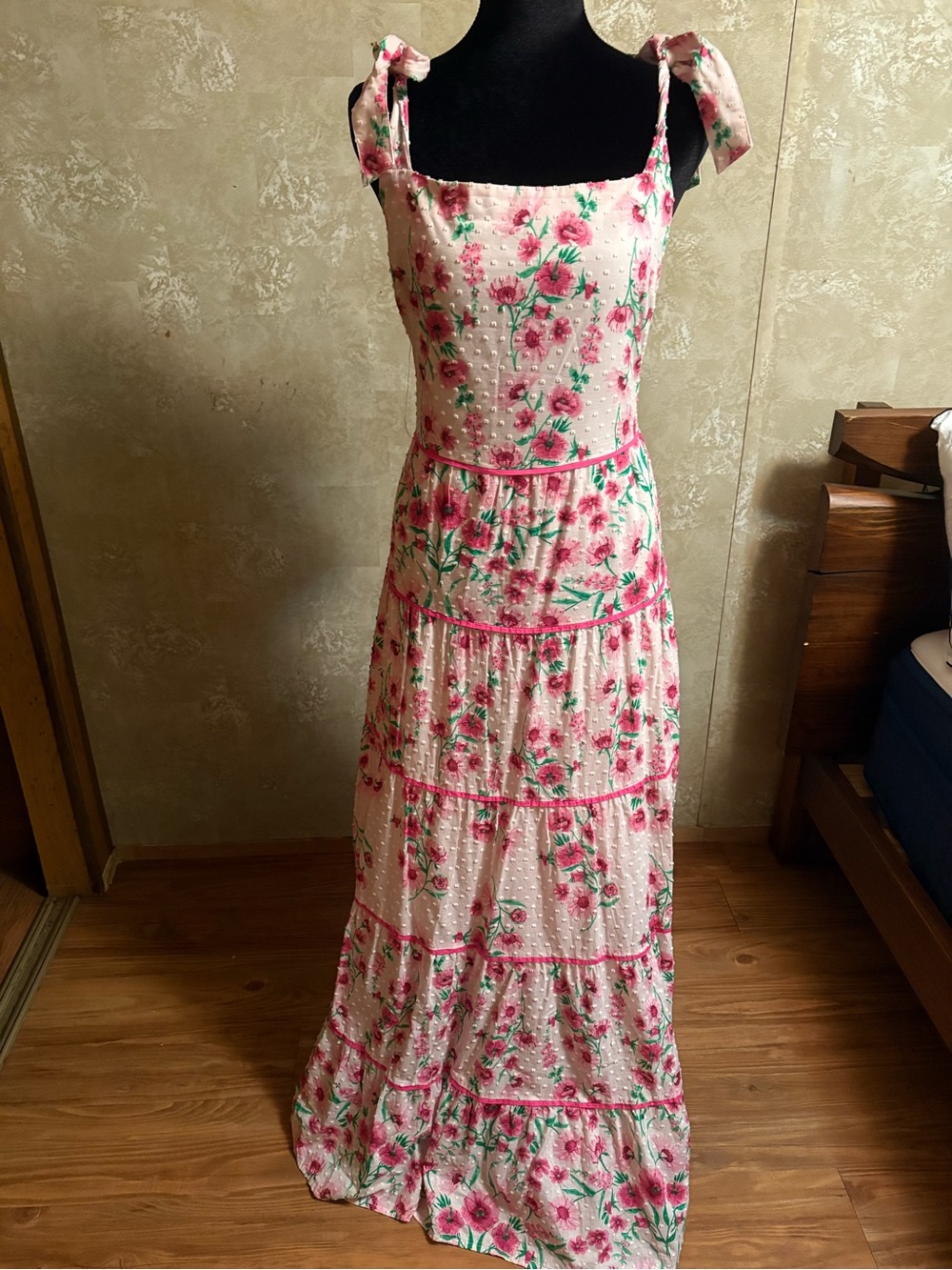 crown & ivy Pink Floral Tie-Strap Maxi Dress